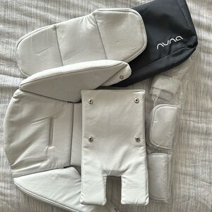 NUNA Infant car seat insert
